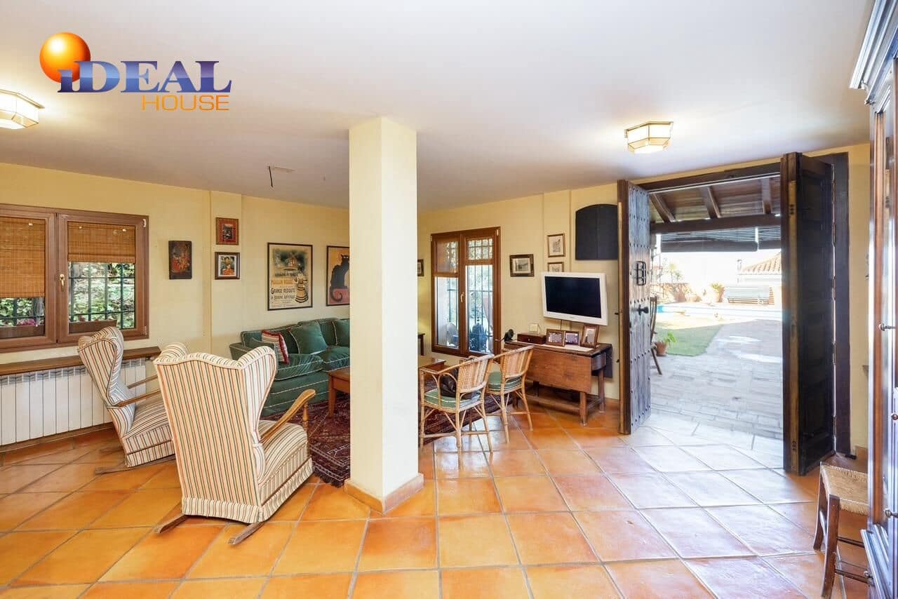 4 bedroom Villa for sale in Monachil with pool garage - € 695,000 (Ref: 9434067)