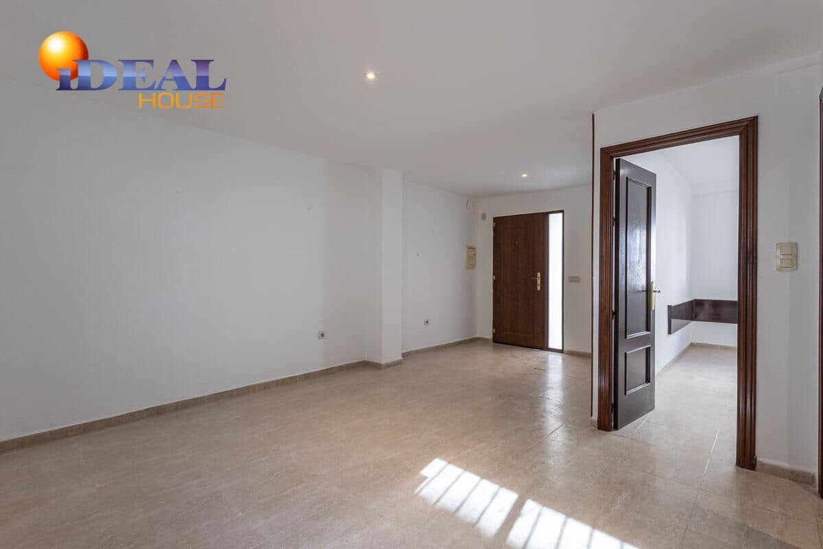 3 slaapkamer Rijtjeshuis te koop in Armilla - € 200.000 (Ref: 9434068)