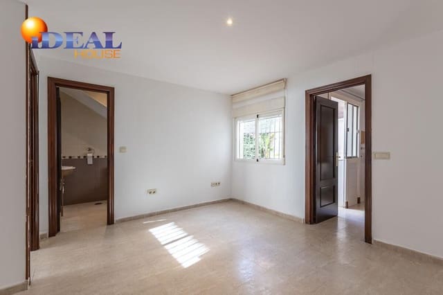 3 slaapkamer Rijtjeshuis te koop in Armilla - € 200.000 (Ref: 9434068)