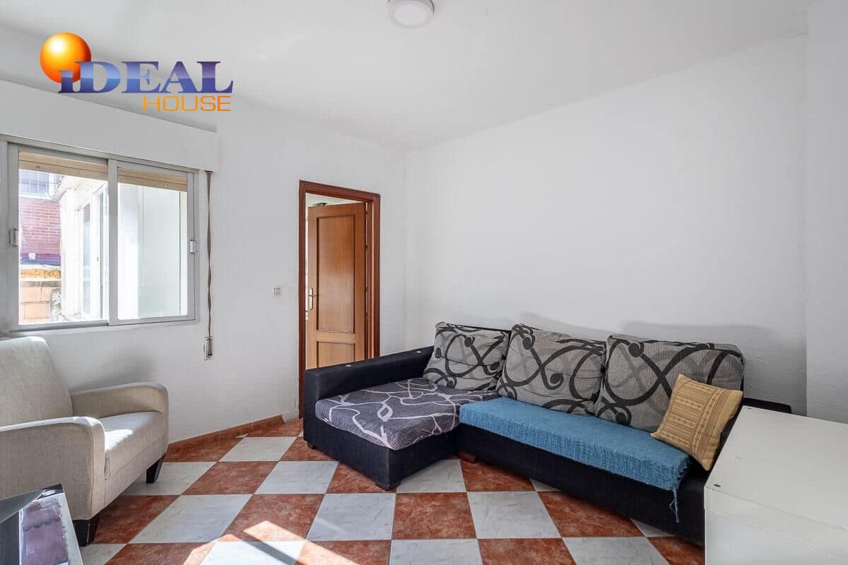 3 slaapkamer Rijtjeshuis te koop in Armilla - € 200.000 (Ref: 9434068)