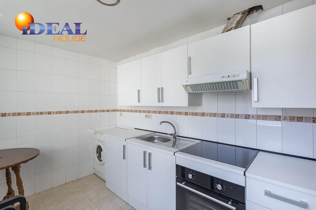 3 slaapkamer Rijtjeshuis te koop in Armilla - € 200.000 (Ref: 9434068)