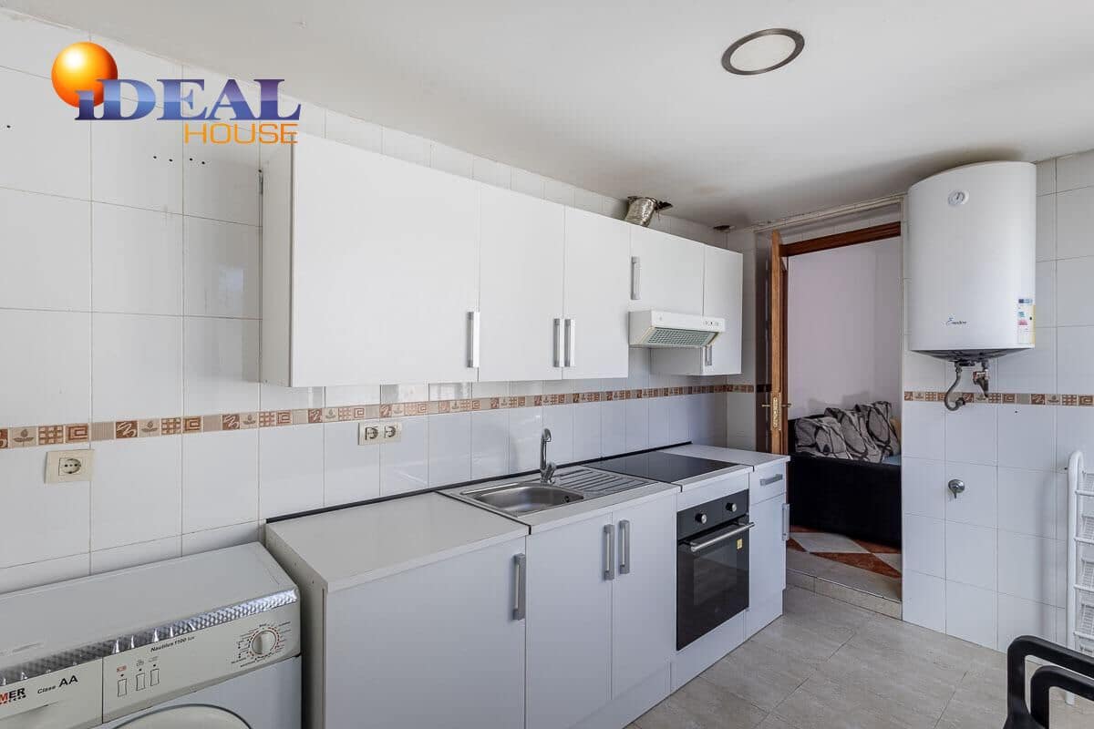 3 slaapkamer Rijtjeshuis te koop in Armilla - € 200.000 (Ref: 9434068)