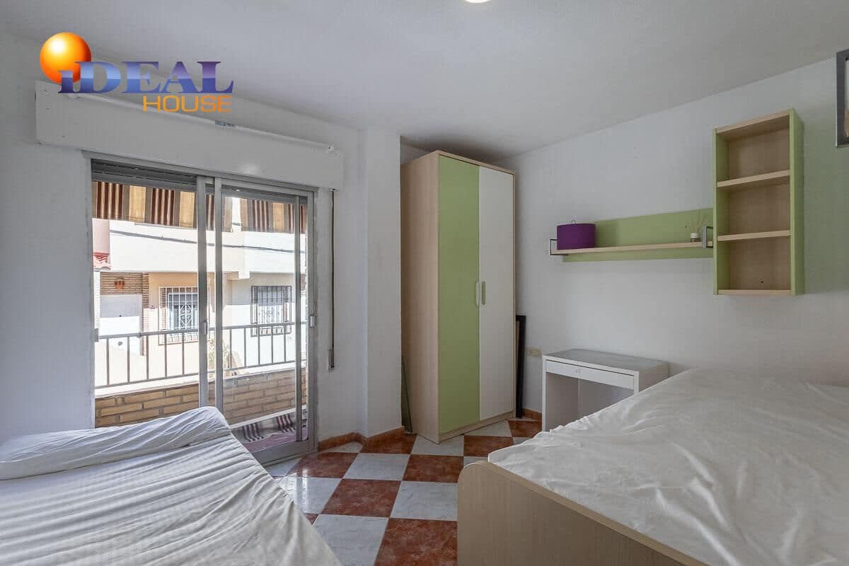 3 slaapkamer Rijtjeshuis te koop in Armilla - € 200.000 (Ref: 9434068)