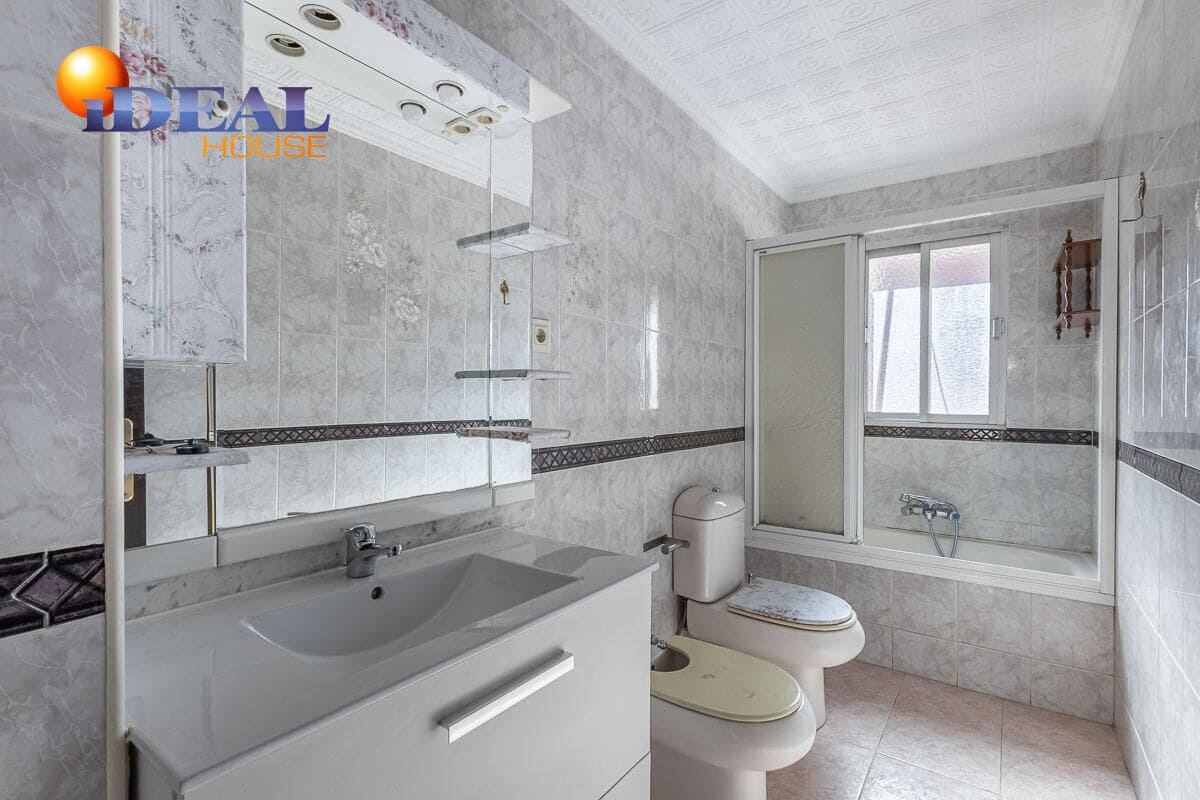 3 slaapkamer Rijtjeshuis te koop in Armilla - € 200.000 (Ref: 9434068)