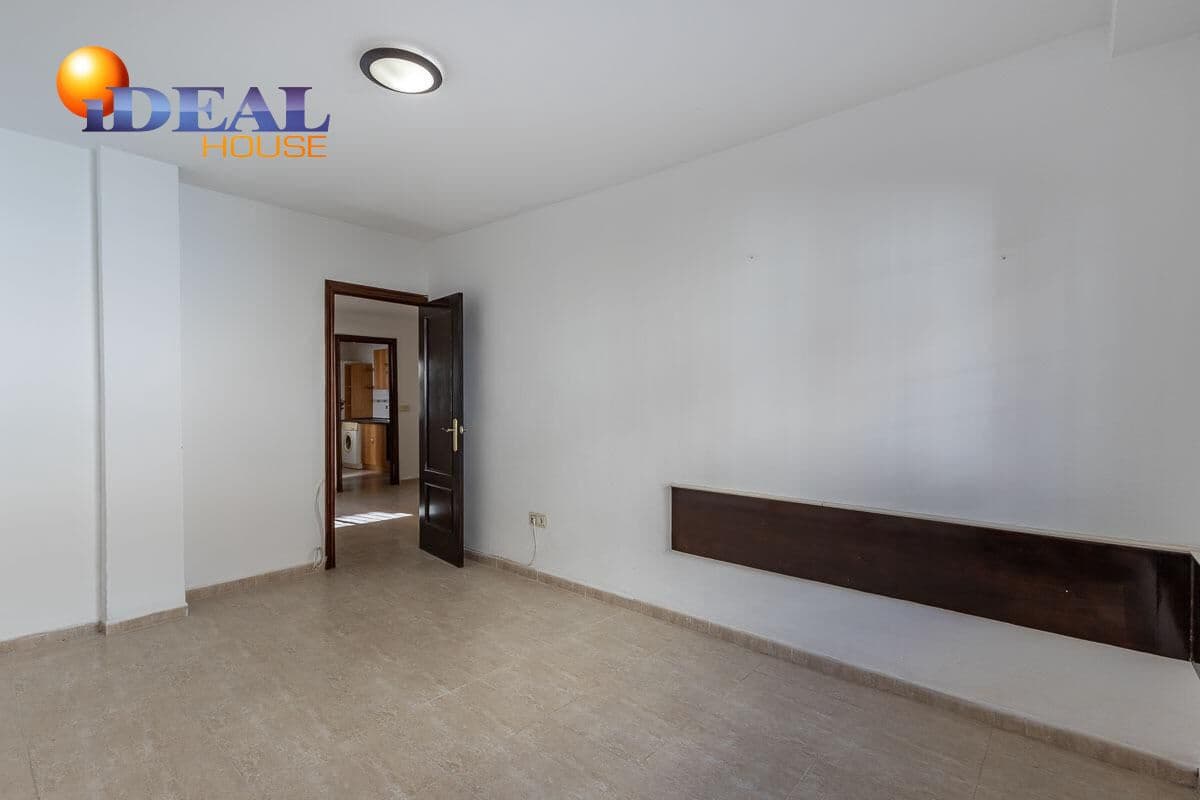 3 slaapkamer Rijtjeshuis te koop in Armilla - € 200.000 (Ref: 9434068)