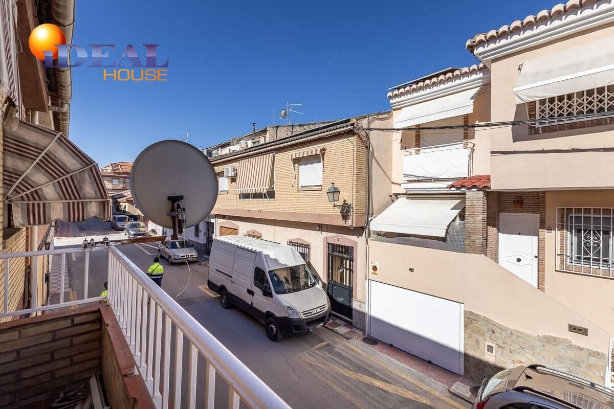 3 slaapkamer Rijtjeshuis te koop in Armilla - € 200.000 (Ref: 9434068)