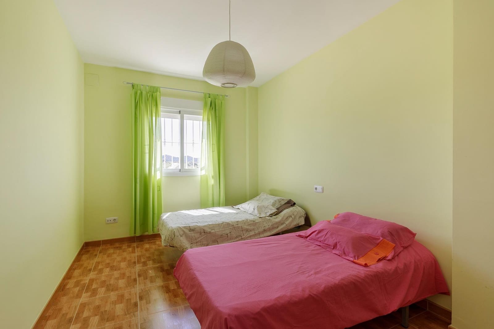 Casa de 3 habitaciones en Illora en venta con garaje - 140.000 € (Ref: 9434069)