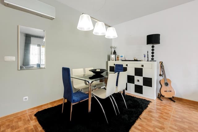 Casa de 3 habitaciones en Illora en venta con garaje - 140.000 € (Ref: 9434069)