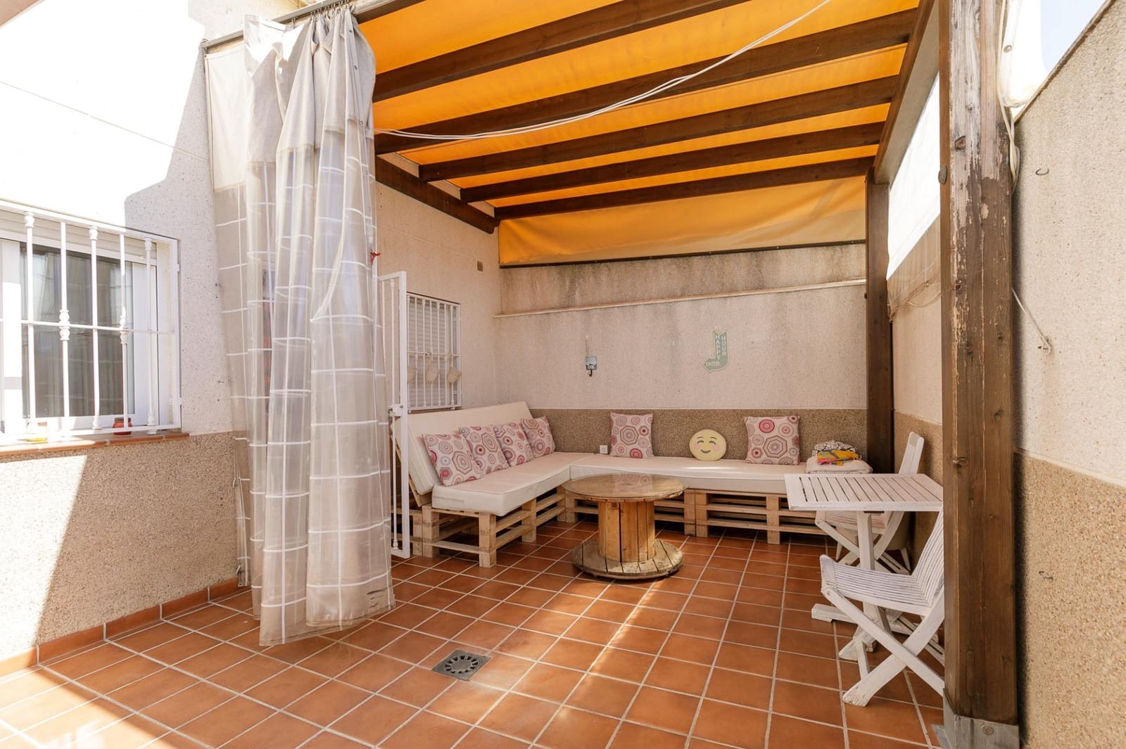 Casa de 3 habitaciones en Illora en venta con garaje - 140.000 € (Ref: 9434069)