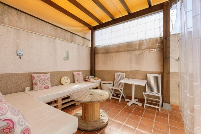 Casa de 3 habitaciones en Illora en venta con garaje - 140.000 € (Ref: 9434069)