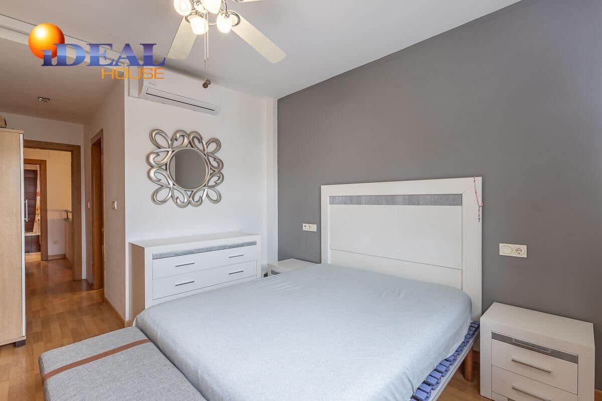 4 slaapkamer Rijtjeshuis te koop in Armilla met garage - € 405.000 (Ref: 9434070)