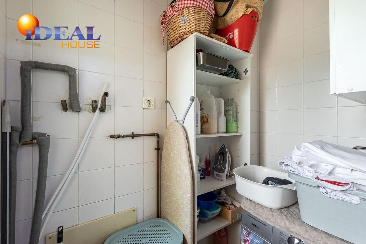 4 slaapkamer Rijtjeshuis te koop in Armilla met garage - € 405.000 (Ref: 9434070)