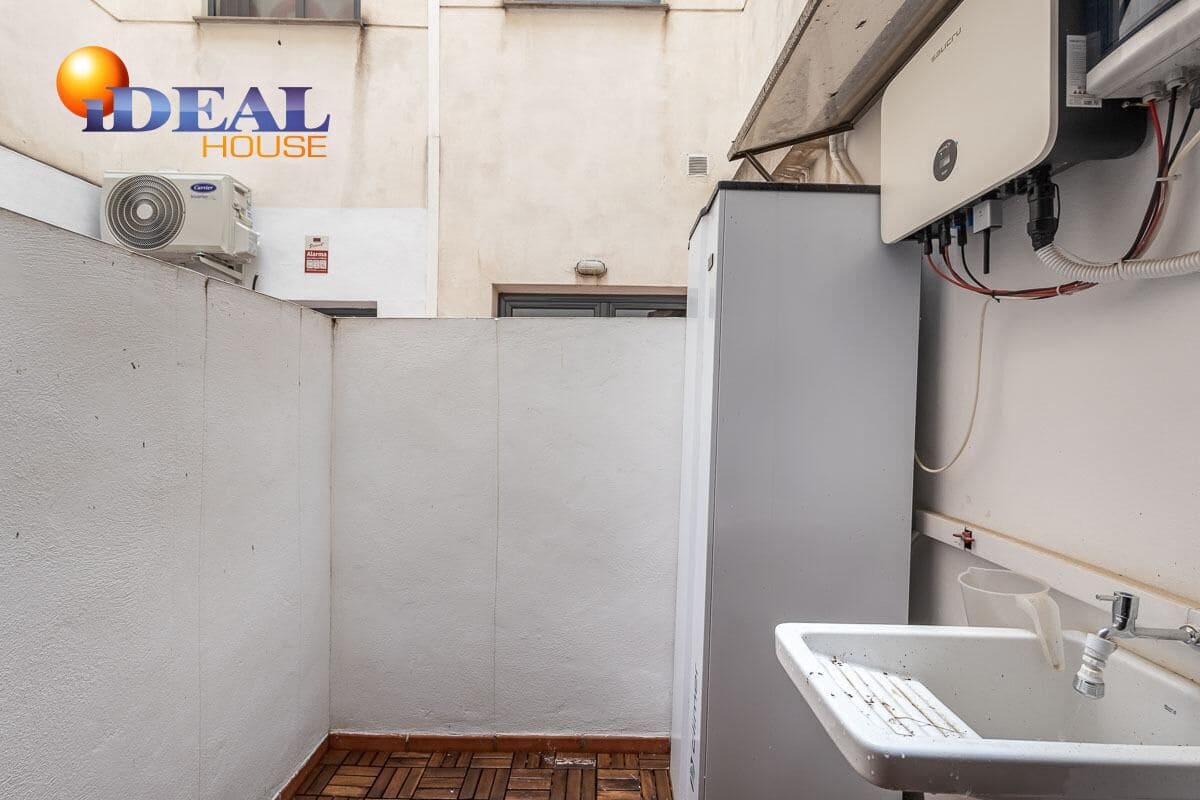 4 slaapkamer Rijtjeshuis te koop in Armilla met garage - € 405.000 (Ref: 9434070)