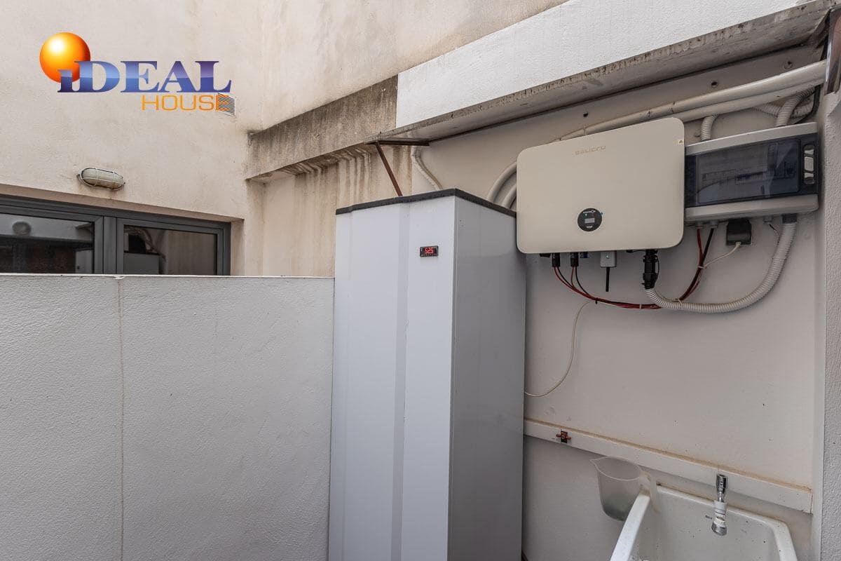 4 slaapkamer Rijtjeshuis te koop in Armilla met garage - € 405.000 (Ref: 9434070)