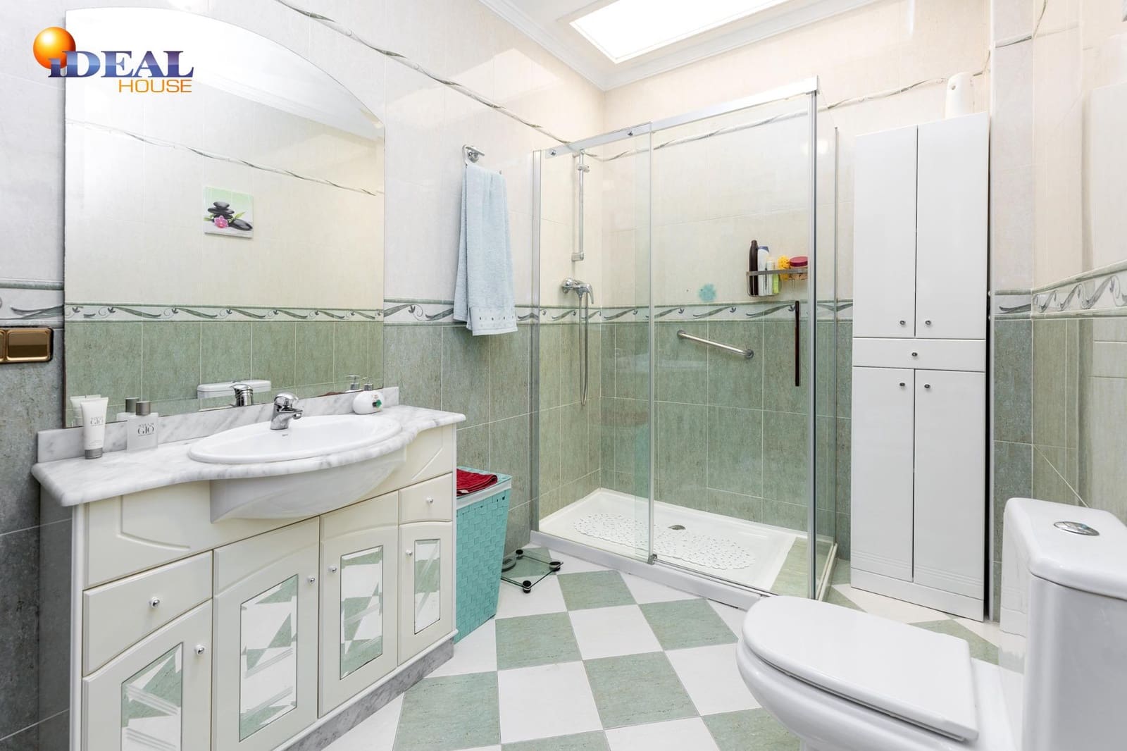 4 sovrum Hus till salu i Iznalloz med garage - 215 000 € (Ref: 9434071)