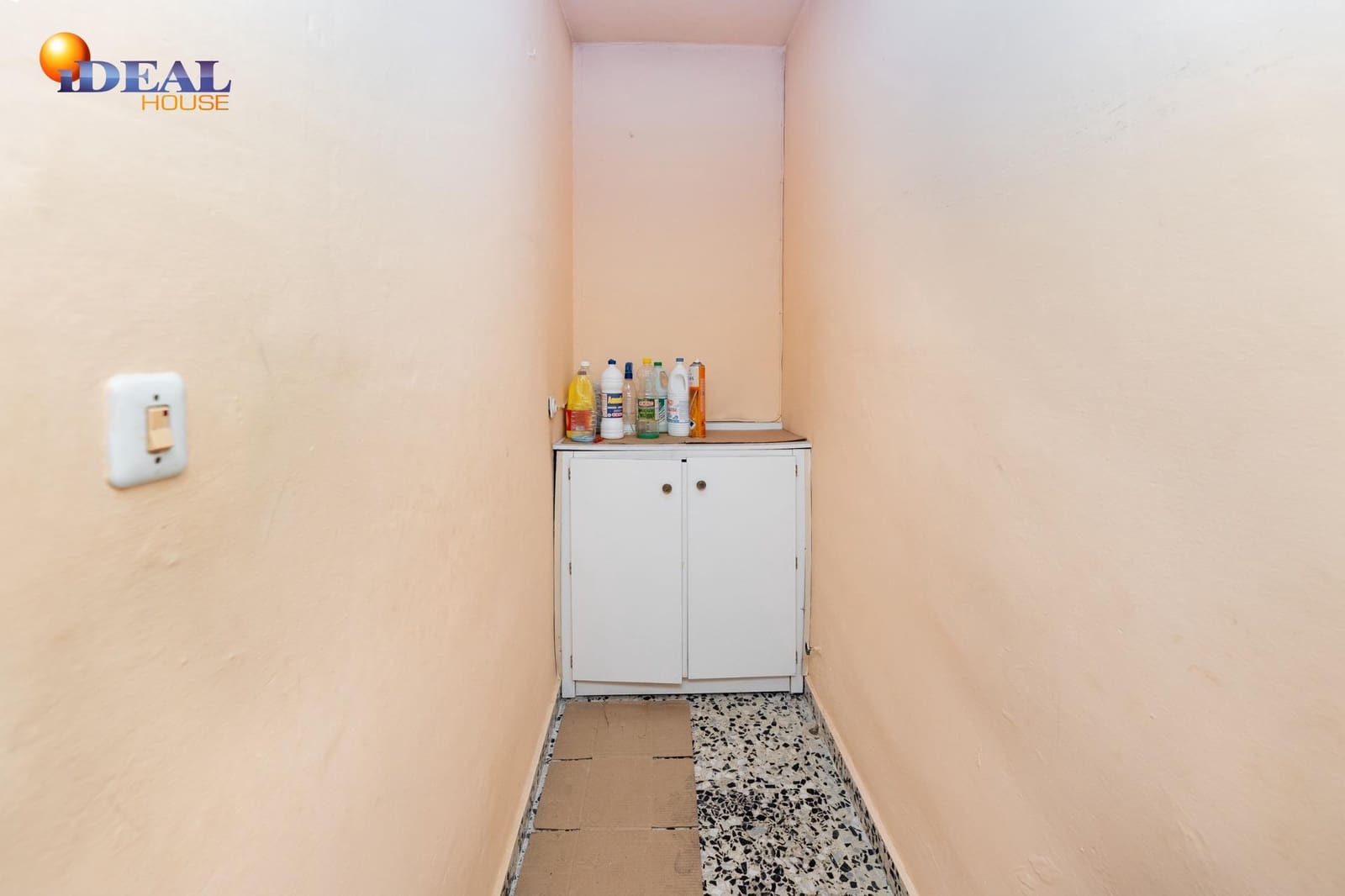 3 soveværelse Erhverv til salg i Granada by - € 469.000 (Ref: 9434072)