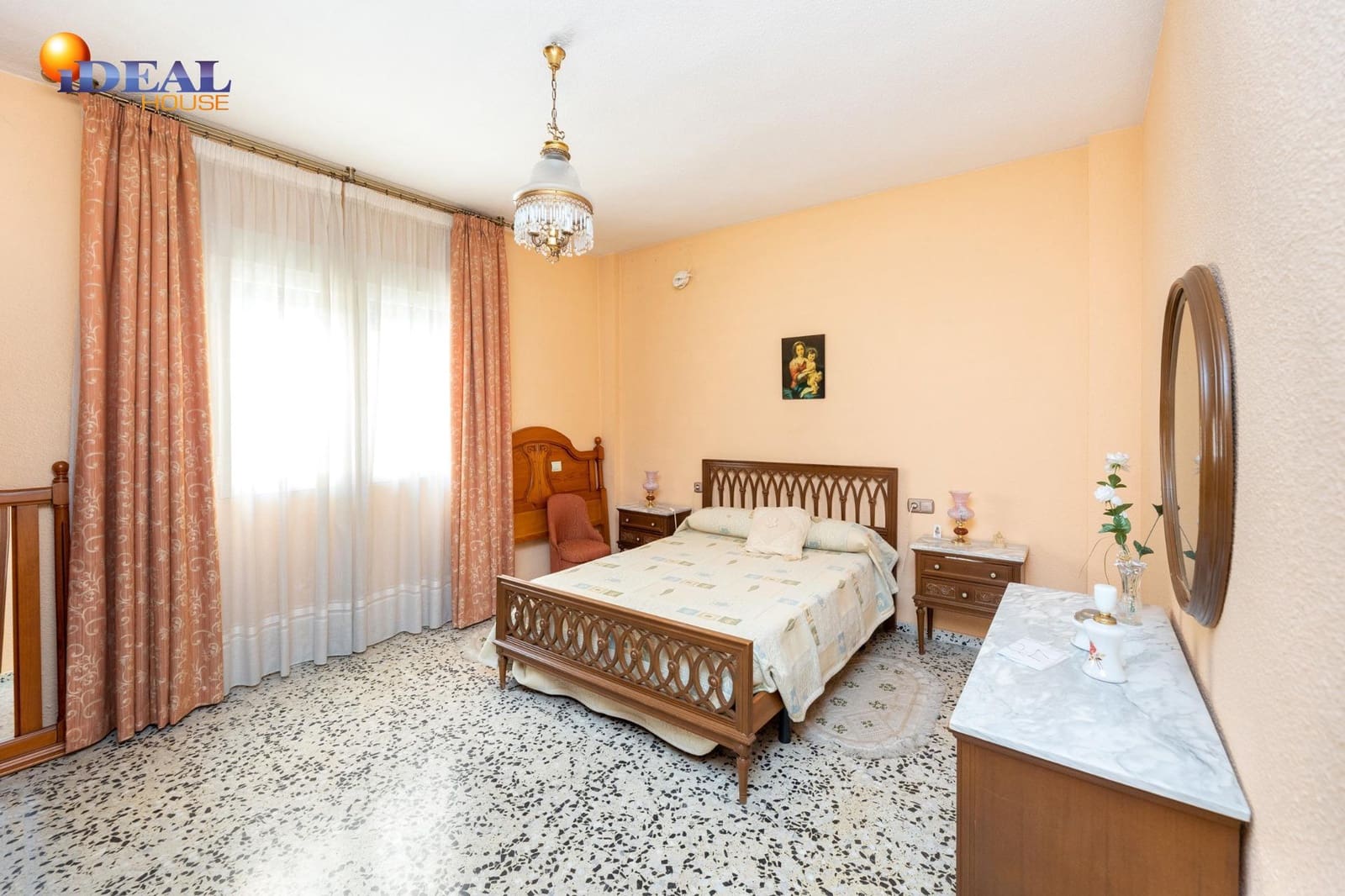 3 soveværelse Erhverv til salg i Granada by - € 469.000 (Ref: 9434072)