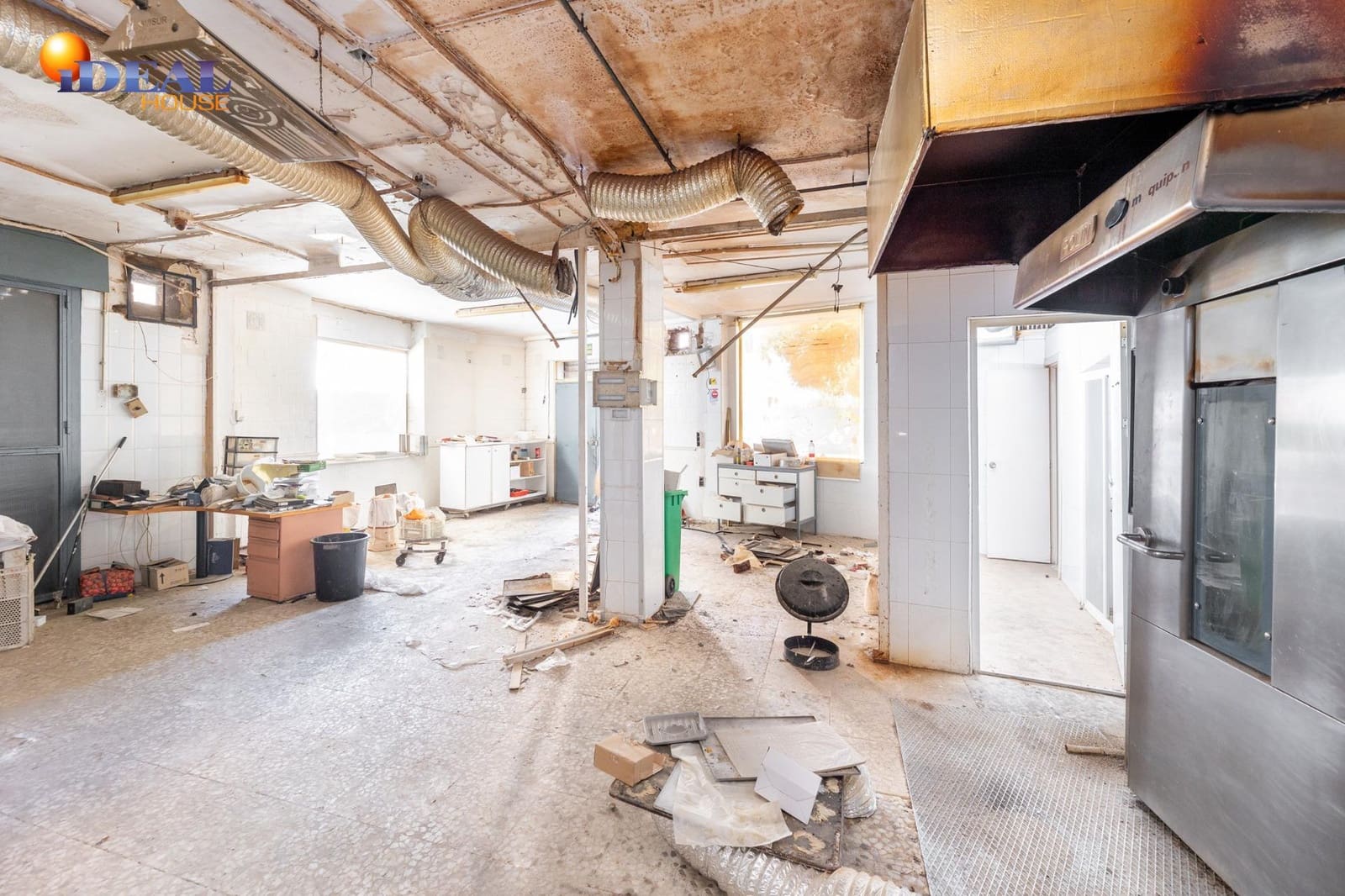 3 soveværelse Erhverv til salg i Granada by - € 469.000 (Ref: 9434072)