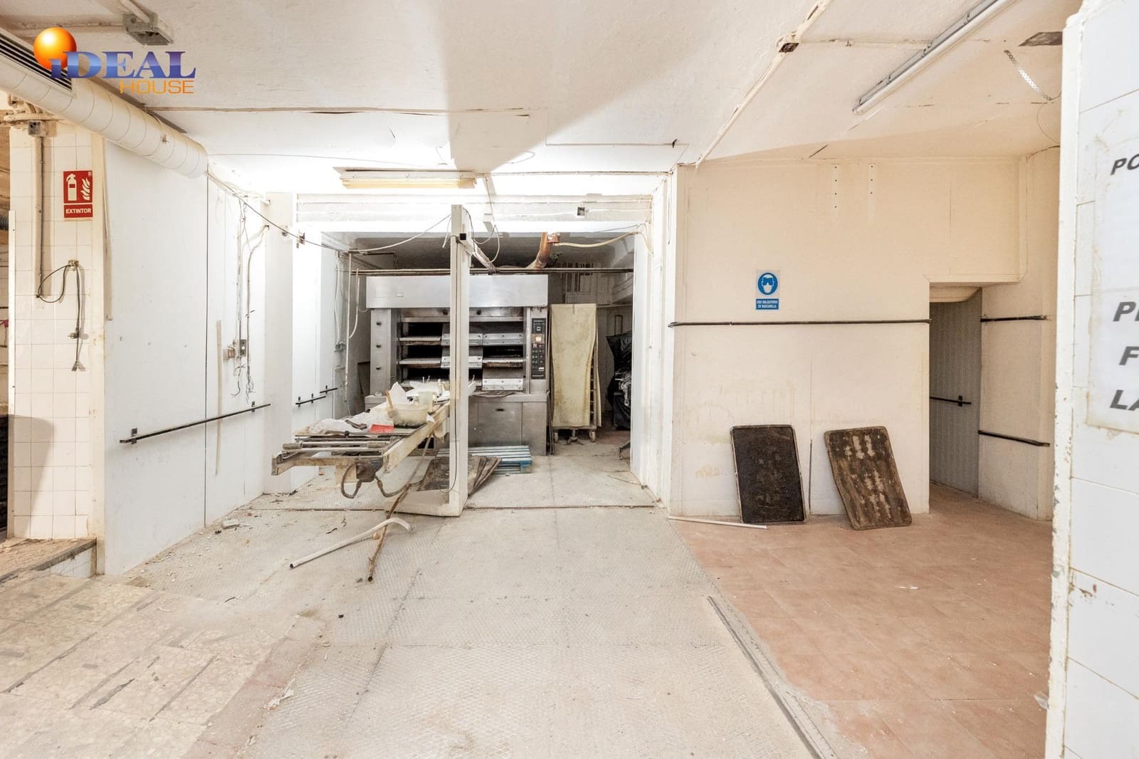 3 soveværelse Erhverv til salg i Granada by - € 469.000 (Ref: 9434072)