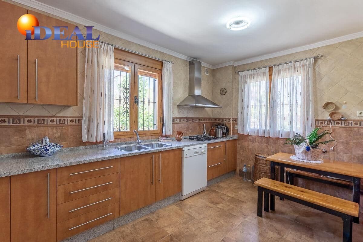 4 camera da letto Villa in vendita in Jatar - 280.000 € (Rif: 9434075)