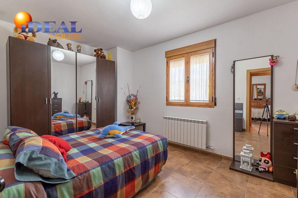 4 camera da letto Villa in vendita in Jatar - 280.000 € (Rif: 9434075)