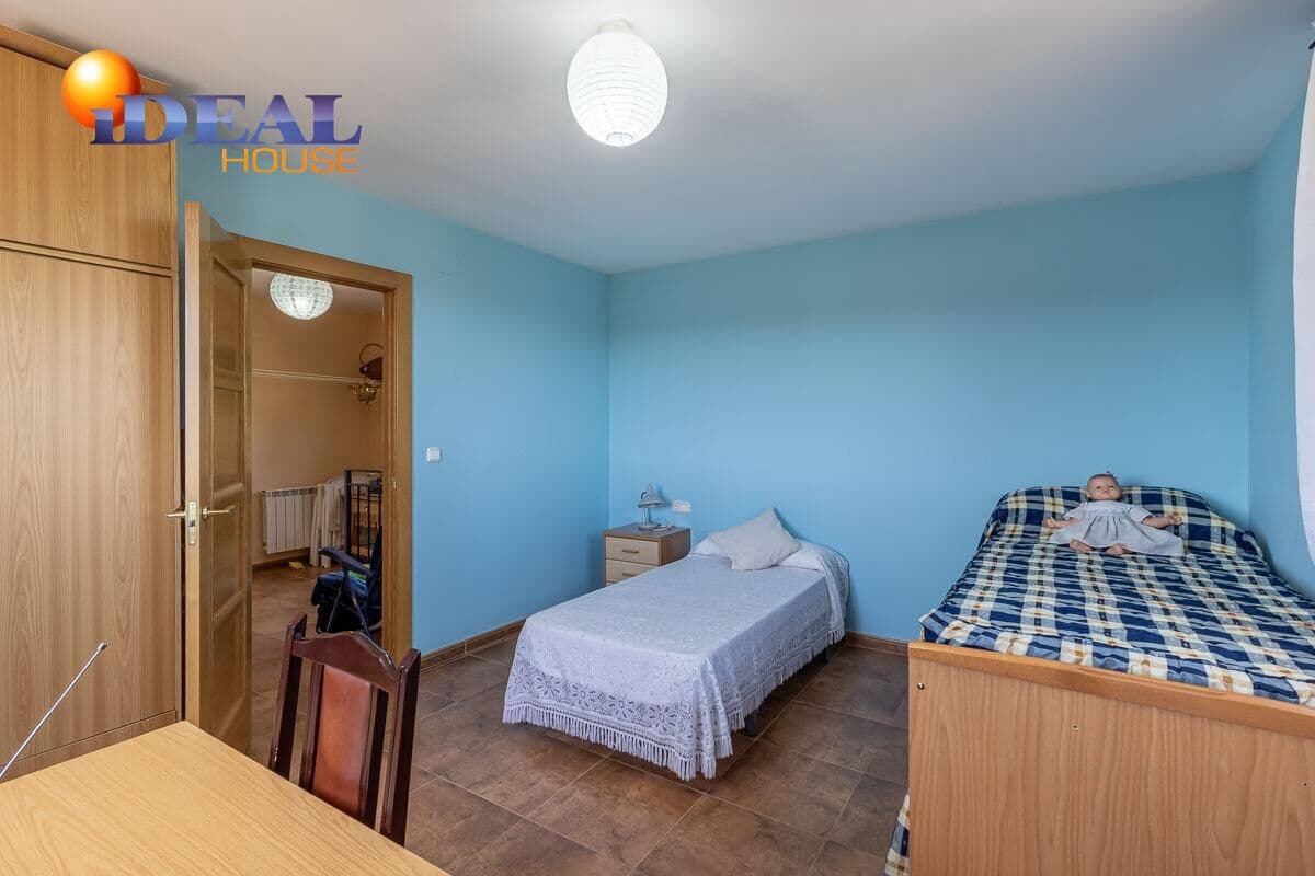 4 camera da letto Villa in vendita in Jatar - 280.000 € (Rif: 9434075)