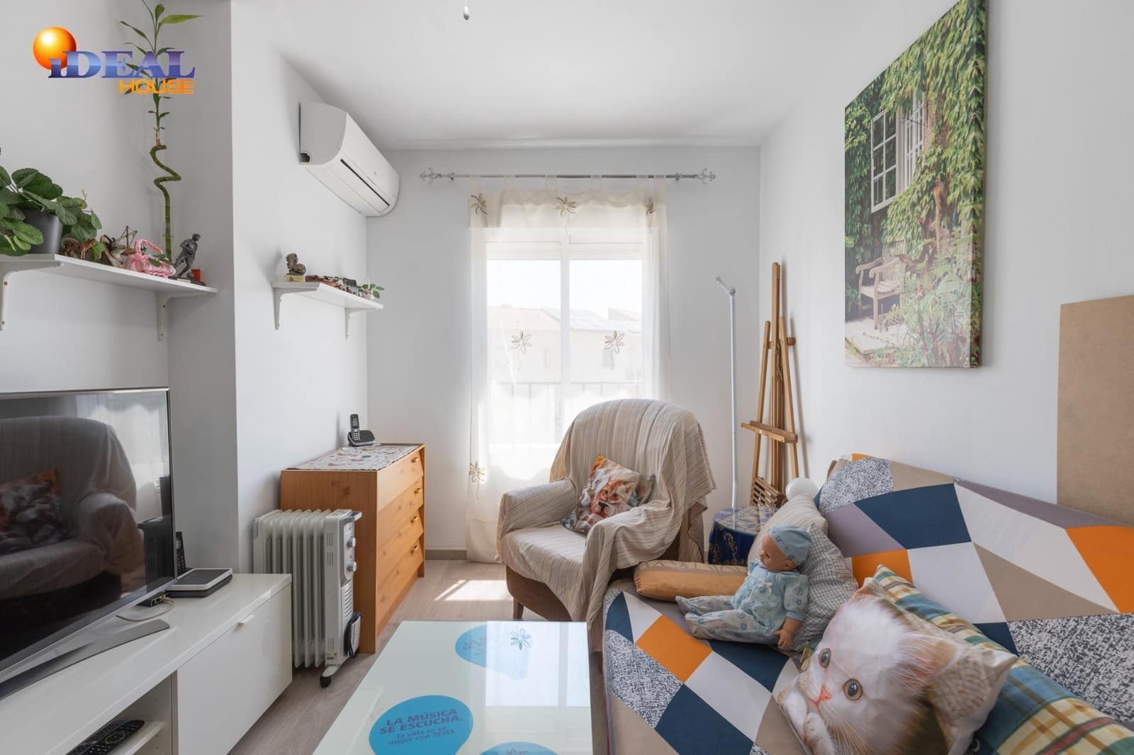 3 slaapkamer Rijtjeshuis te koop in Ambroz met garage - € 219.900 (Ref: 9434078)