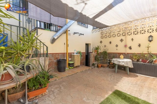 3 slaapkamer Rijtjeshuis te koop in Ambroz, Vegas del Genil met garage - € 219.900 (Ref: 9434078)