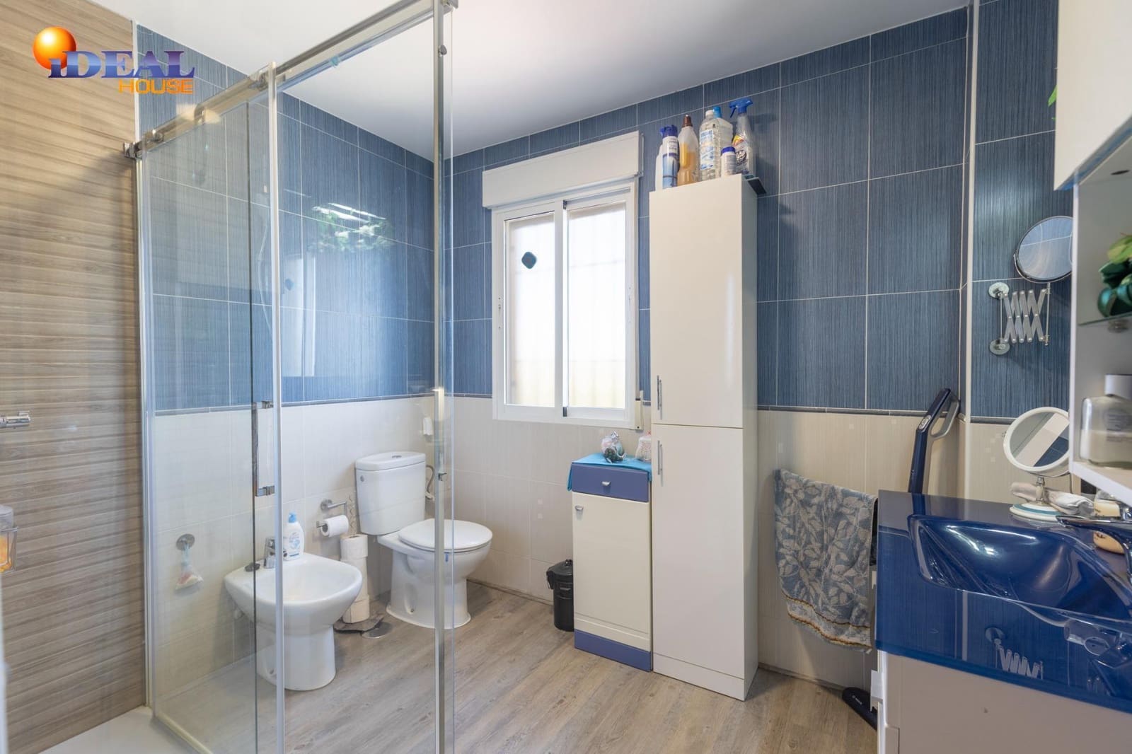 3 slaapkamer Rijtjeshuis te koop in Ambroz met garage - € 219.900 (Ref: 9434078)