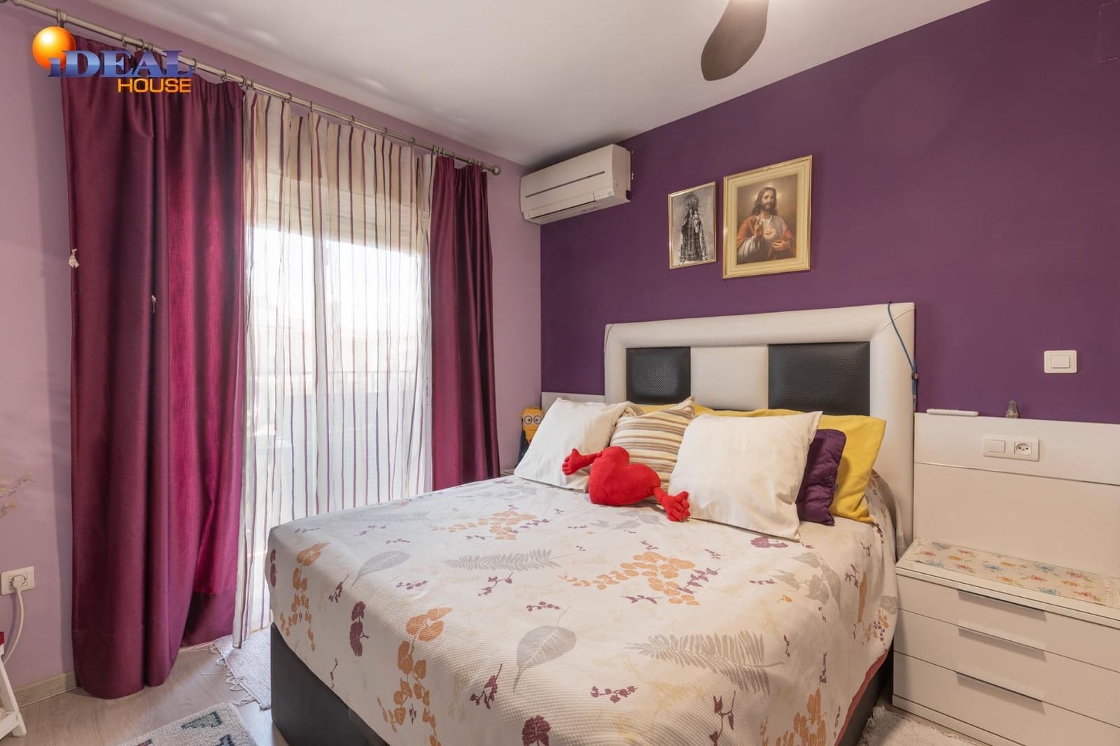 3 slaapkamer Rijtjeshuis te koop in Ambroz met garage - € 219.900 (Ref: 9434078)