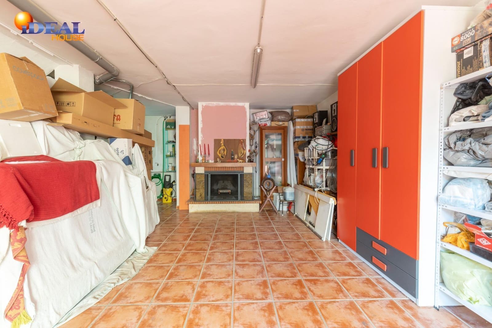 3 slaapkamer Rijtjeshuis te koop in Ambroz met garage - € 219.900 (Ref: 9434078)