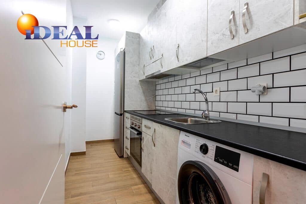 2 bedroom Flat for sale in Castell de Ferro with pool - € 190,000 (Ref: 9434081)