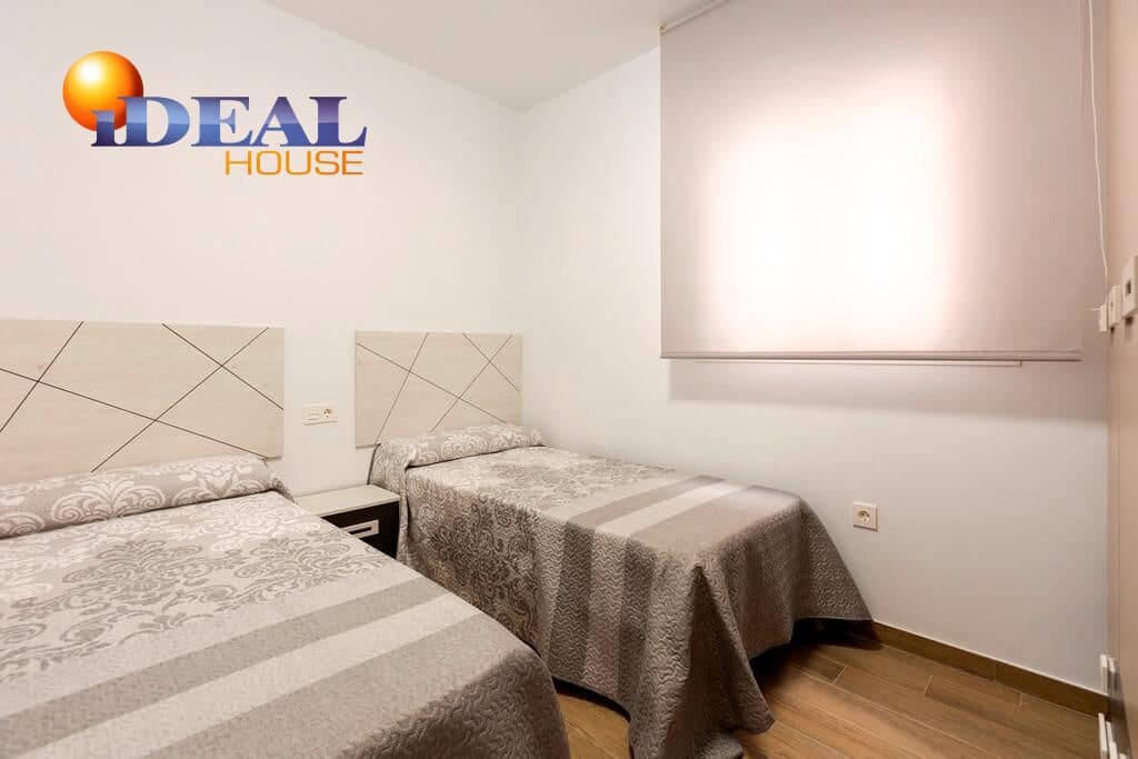 2 bedroom Flat for sale in Castell de Ferro with pool - € 190,000 (Ref: 9434081)