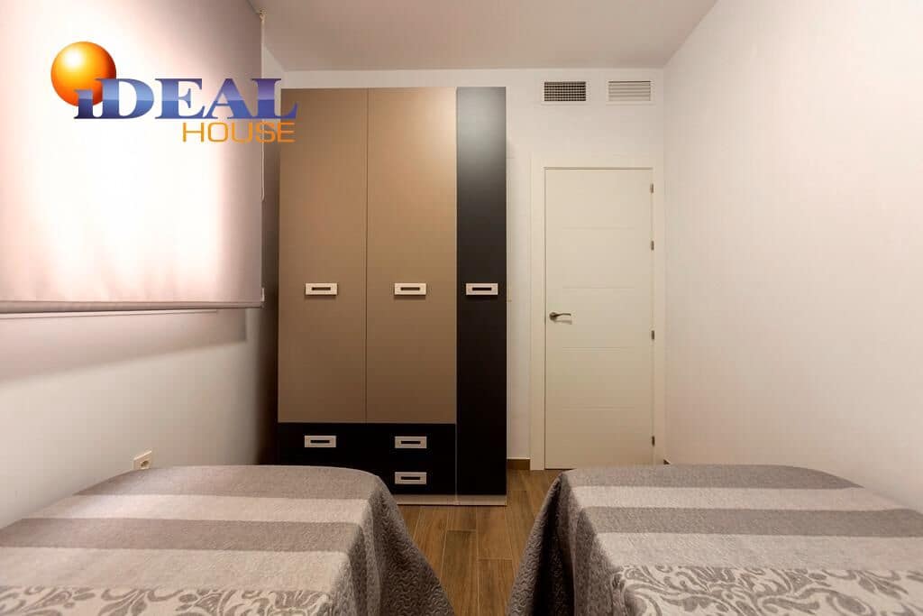 2 bedroom Flat for sale in Castell de Ferro with pool - € 190,000 (Ref: 9434081)