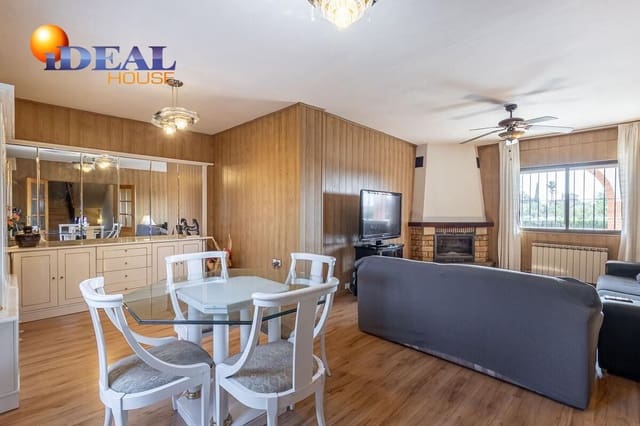 Chalet de 5 habitaciones en Gójar en venta con garaje - 420.000 € (Ref: 9434082)