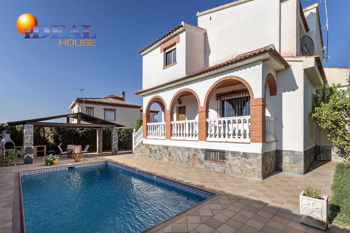 Chalet de 5 habitaciones en Gójar en venta con garaje - 420.000 € (Ref: 9434082)