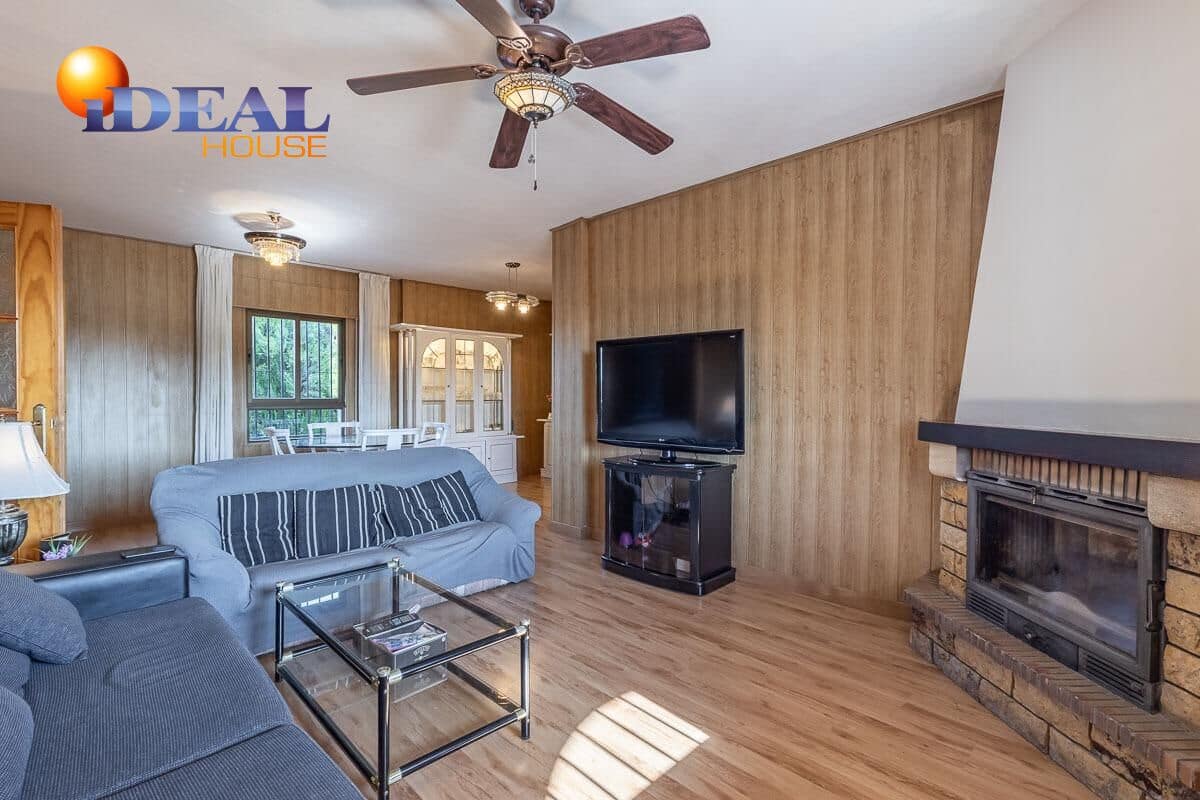 Chalet de 5 habitaciones en Gójar en venta con garaje - 420.000 € (Ref: 9434082)