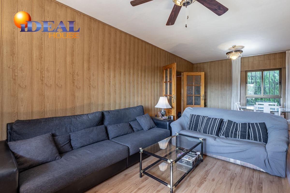 Chalet de 5 habitaciones en Gójar en venta con garaje - 420.000 € (Ref: 9434082)