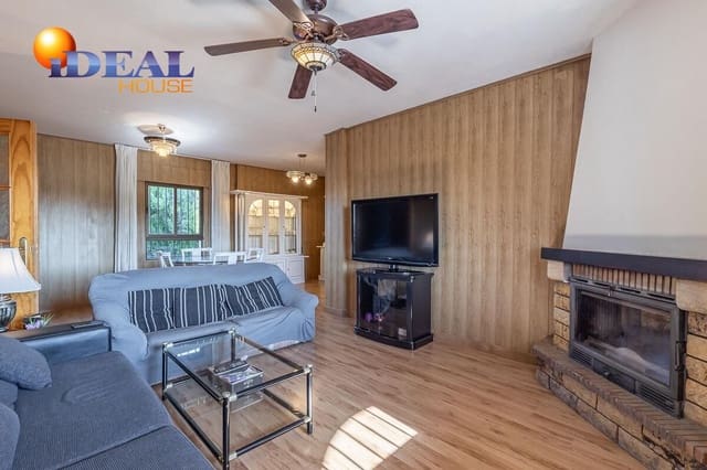 Chalet de 5 habitaciones en Gójar en venta con garaje - 420.000 € (Ref: 9434082)