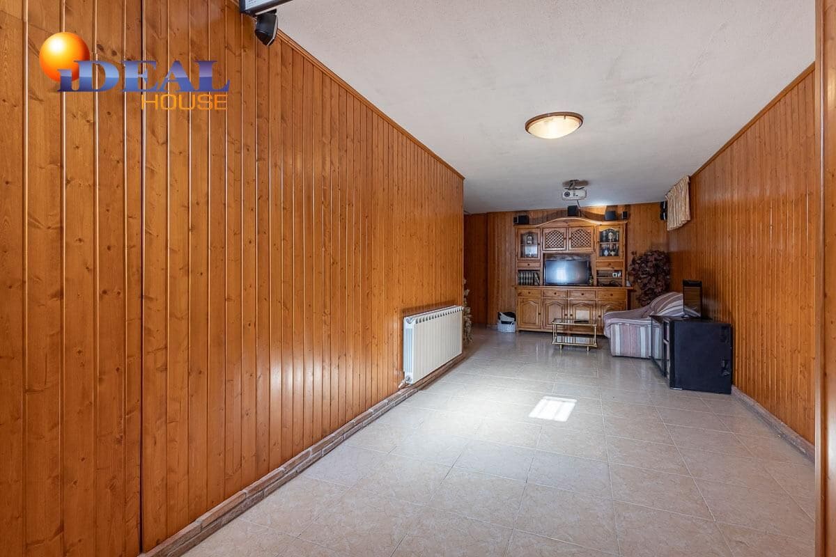 Chalet de 5 habitaciones en Gójar en venta con garaje - 420.000 € (Ref: 9434082)