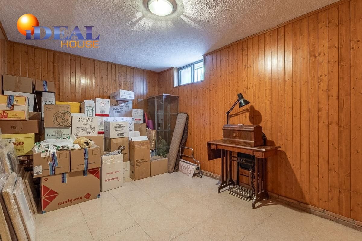 Chalet de 5 habitaciones en Gójar en venta con garaje - 420.000 € (Ref: 9434082)