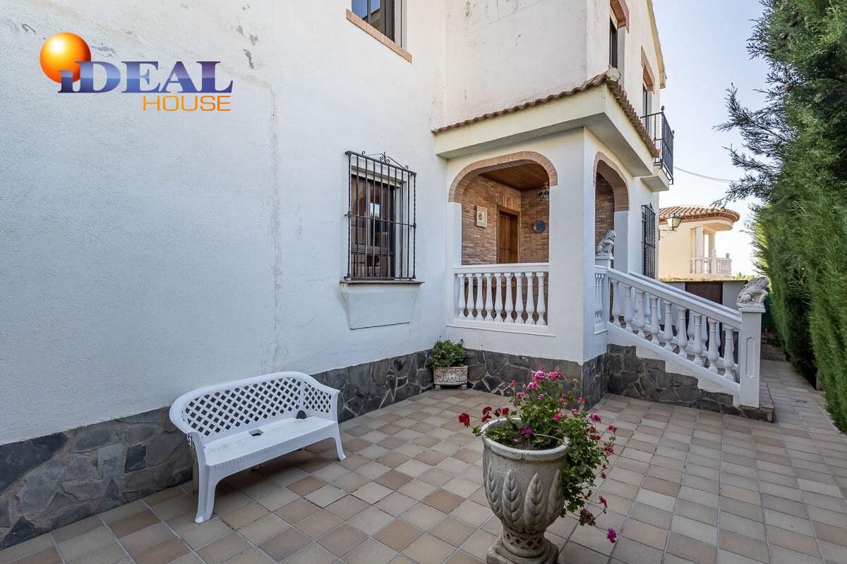 Chalet de 5 habitaciones en Gójar en venta con garaje - 420.000 € (Ref: 9434082)