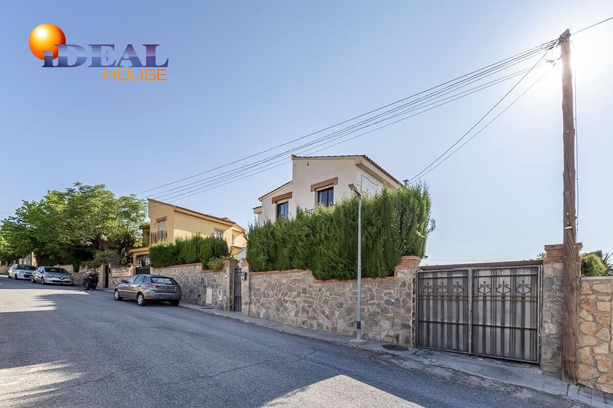 Chalet de 5 habitaciones en Gójar en venta con garaje - 420.000 € (Ref: 9434082)