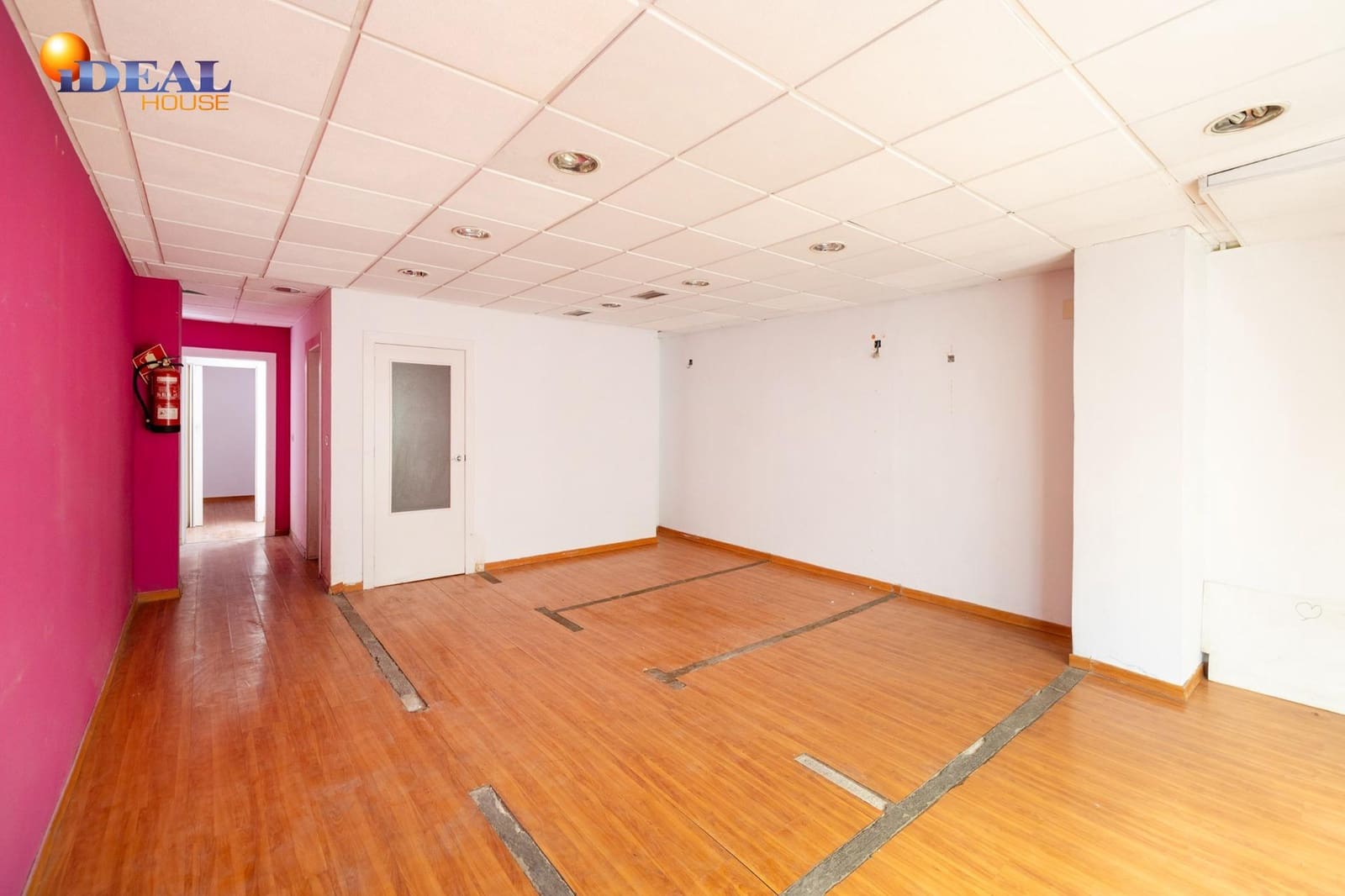 Kommersiell till salu i Granada stad - 93 000 € (Ref: 9434084)