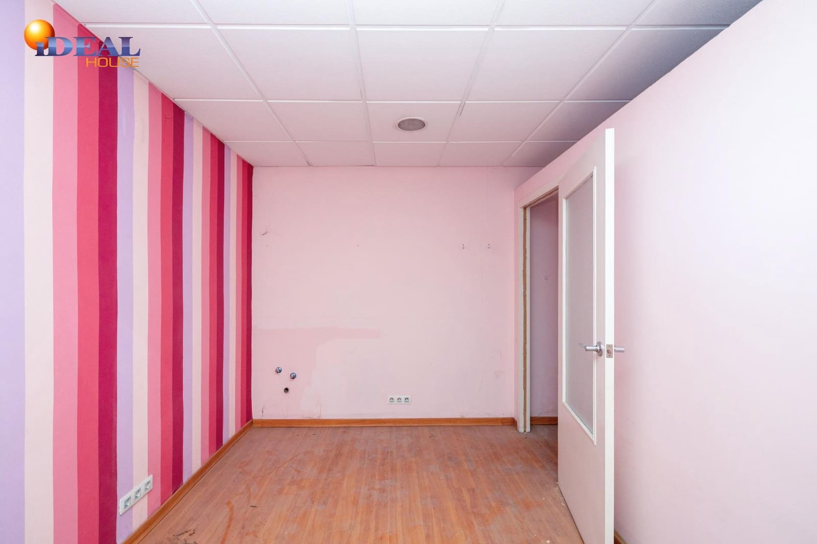 Kommersiell till salu i Granada stad - 93 000 € (Ref: 9434084)