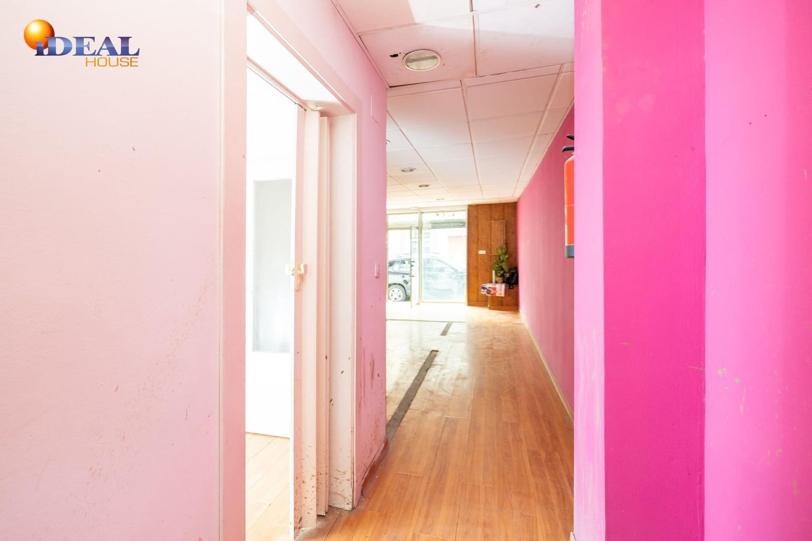 Kommersiell till salu i Granada stad - 93 000 € (Ref: 9434084)