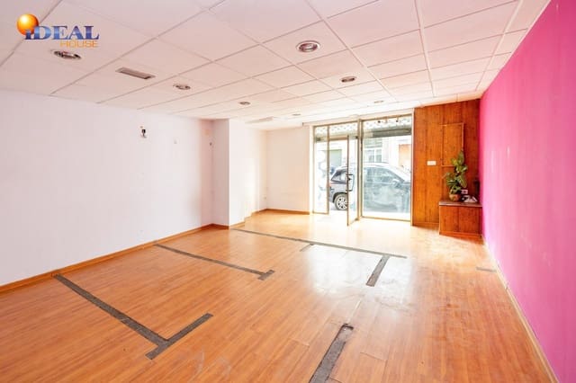 Kommersiell till salu i Pajaritos - Plaza de Toros, Granada stad - 93 000 € (Ref: 9434084)