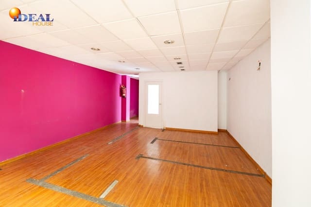 Kommersiell till salu i Pajaritos - Plaza de Toros, Granada stad - 93 000 € (Ref: 9434084)