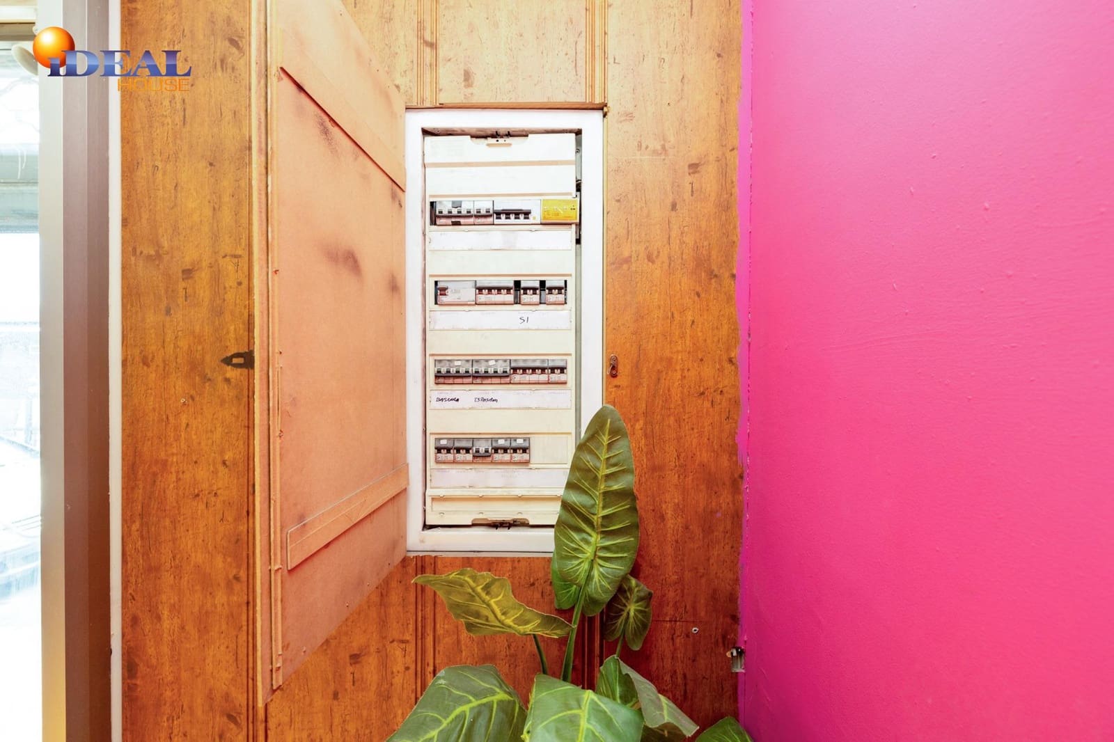 Kommersiell till salu i Granada stad - 93 000 € (Ref: 9434084)