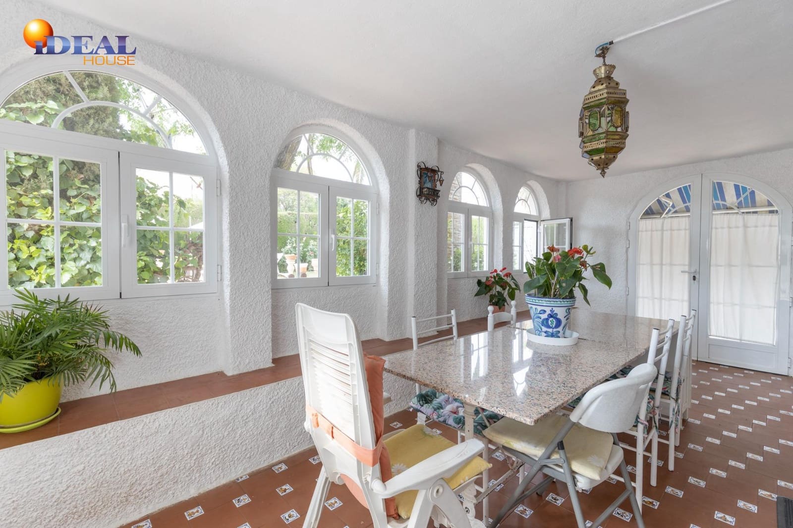 7 bedroom Villa for sale in Otura with pool garage - € 449,000 (Ref: 9434085)